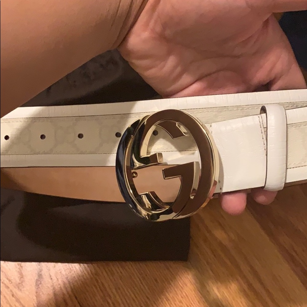 Never worn white gucci belt for men
